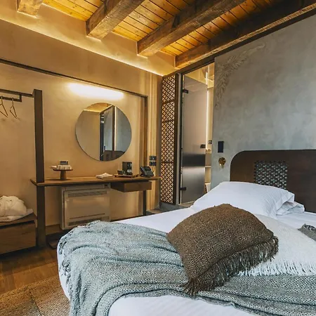 Oniros Residenza Vecchia Aparthotel Chania (Crete)