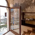 Oniros Residenza Vecchia شقة فندقية