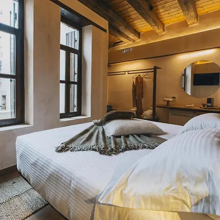 Oniros Residenza Vecchia Aparthotel 4*