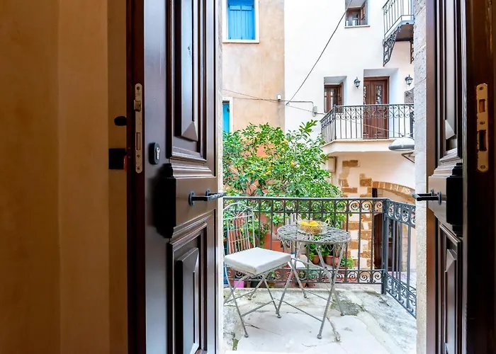 Oniros Residenza Vecchia Aparthotel 4*