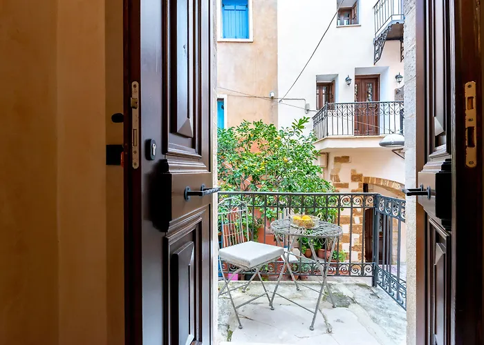 Oniros Residenza Vecchia Aparthotel 4*